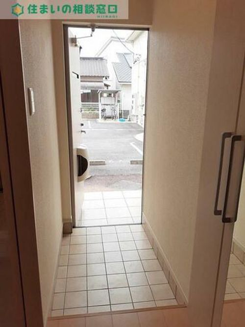 愛知県碧南市作塚町3丁目(アパート)の賃貸物件の玄関