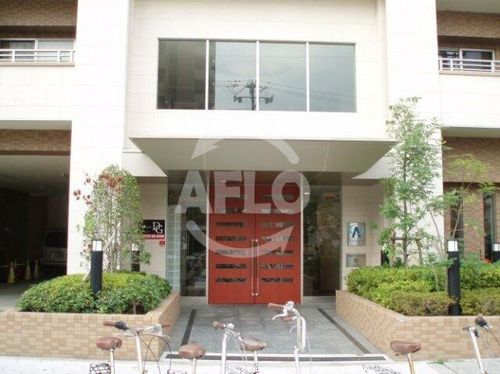 CITY SPIRE難波WESTの玄関