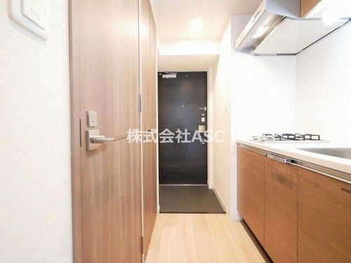 プレサンス谷町キャトル1304の玄関