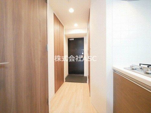 プレサンス谷町キャトル502の玄関