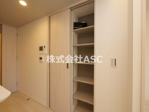 コンフォリア・リヴ北浜淡路町1503の内装