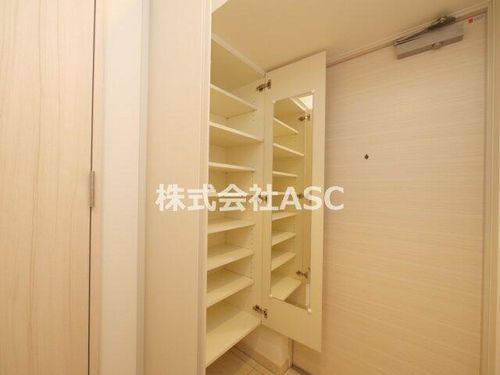 コンフォリア・リヴ北浜淡路町1503の内装