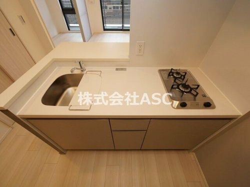 コンフォリア・リヴ北浜淡路町1503のキッチン
