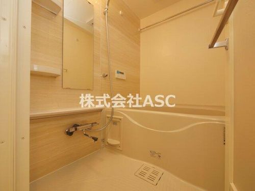 コンフォリア・リヴ北浜淡路町1503の風呂