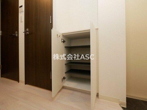 エグゼ上町台802の内装