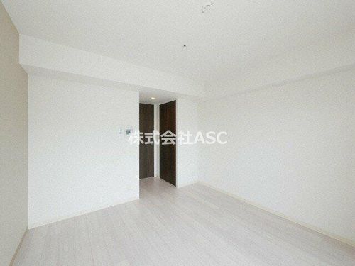 エグゼ上町台802の居間