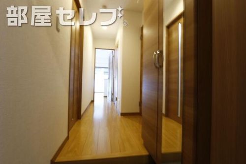パンジー豆田306の玄関