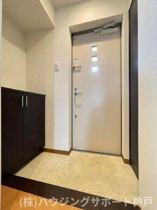 クリアパール垂水の玄関