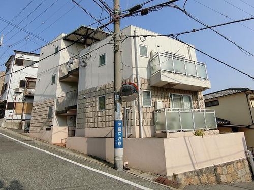 ハイツ瓦屋302の外観