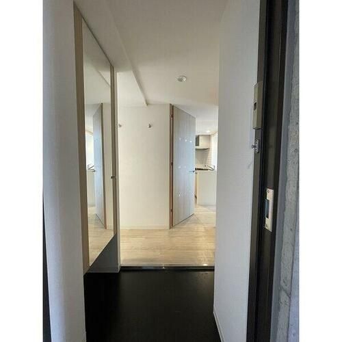 北海道札幌市中央区南十四条西11丁目(マンション)の賃貸物件の玄関