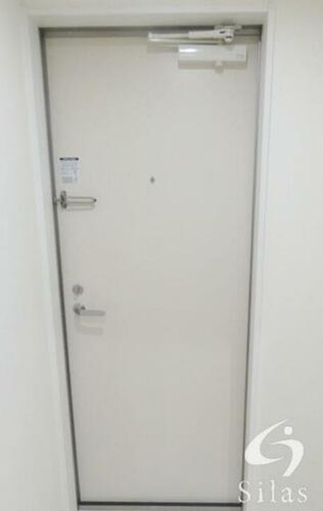 CLOUD 放出の玄関