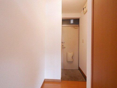 カーム新琴似105の玄関