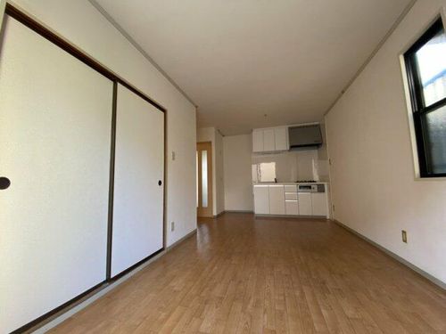 ビラ国分寺 B棟B102の居間