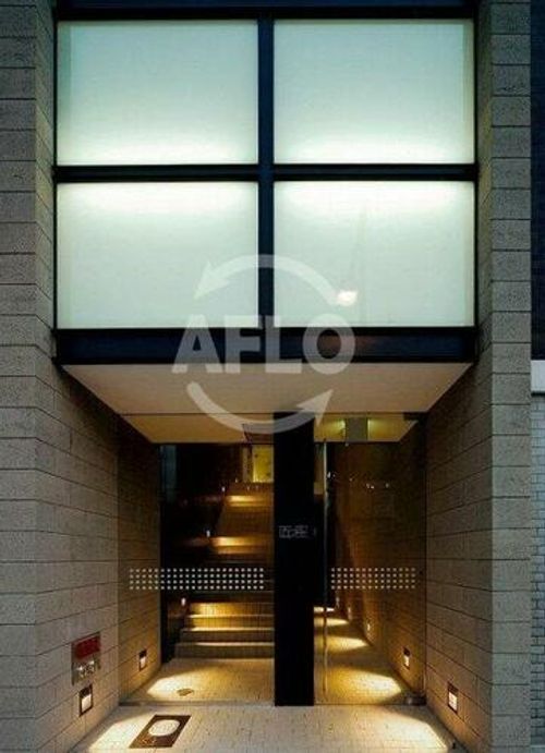 La Douceur湊町の玄関