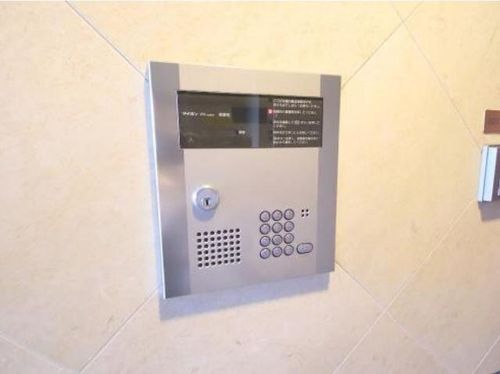 プランドール南巽の玄関