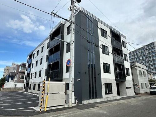 オルセーフラット西町南の外観