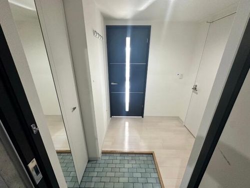 北海道札幌市中央区南十二条西8丁目(マンション)の賃貸物件の玄関