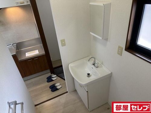 フォーブル平和が丘202の内装