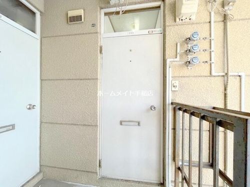 北海道札幌市手稲区曙二条3丁目(アパート)の賃貸物件の玄関