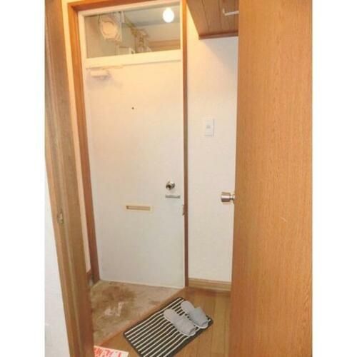 北海道札幌市手稲区曙二条3丁目(アパート)の賃貸物件の玄関