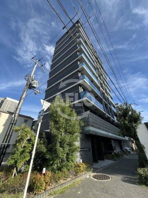 S-RESIDENCE三国WESTの外観