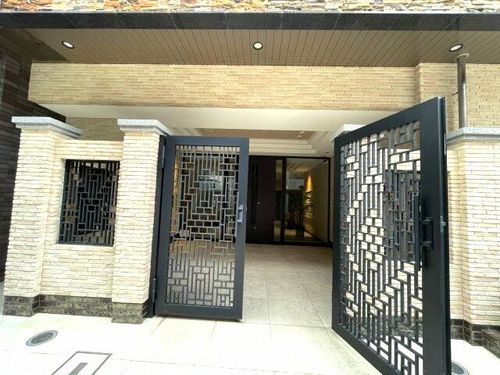 S-RESIDENCE淀屋橋の玄関