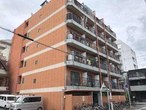 セラ天下茶屋の外観