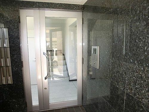 グランジェ月寒公園の玄関