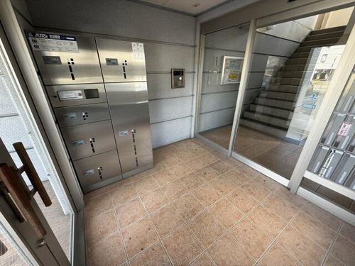 兵庫県姫路市広畑区東新町1丁目(マンション)の賃貸物件の玄関