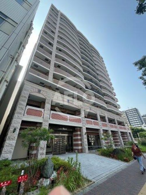 Luxe難波南の外観
