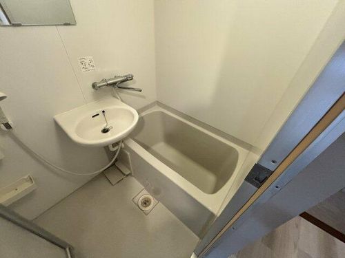 メゾンシャテーニュ406の風呂