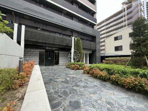 S-RESIDENCE新大阪WESTの玄関