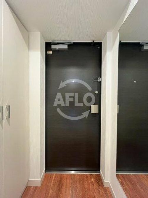 プレジオ西中島ASIANの玄関