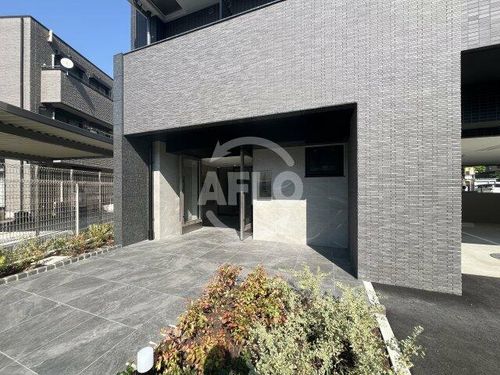 アドバンス大阪ビヤンの玄関