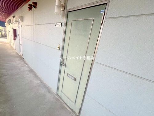 北海道札幌市手稲区前田七条14丁目(アパート)の賃貸物件の玄関