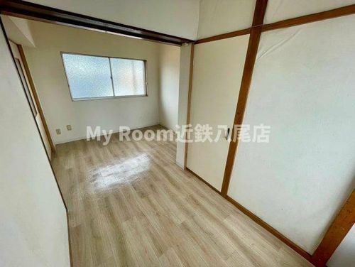 八尾マンションの居間