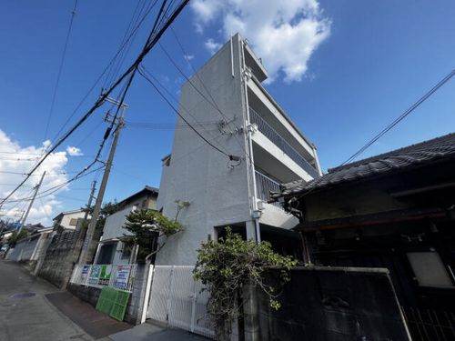元町マンション302の外観