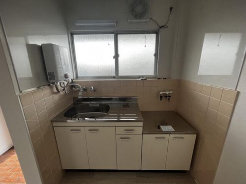 元町マンション302のキッチン