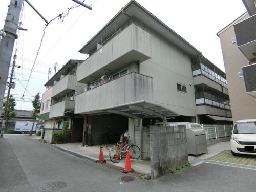 コーポクボタの外観