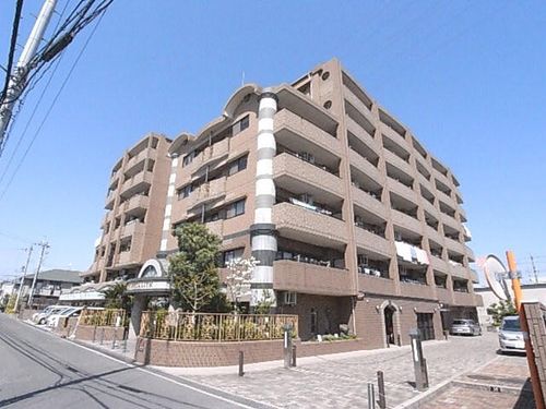 パールメガリス208の外観