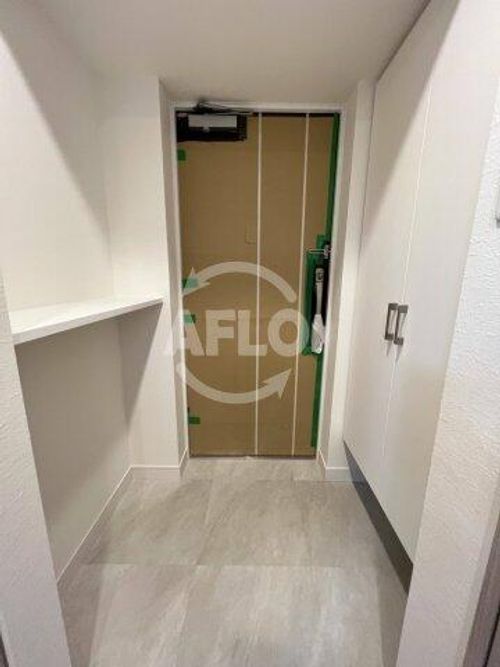 スプランディッド堀江の玄関