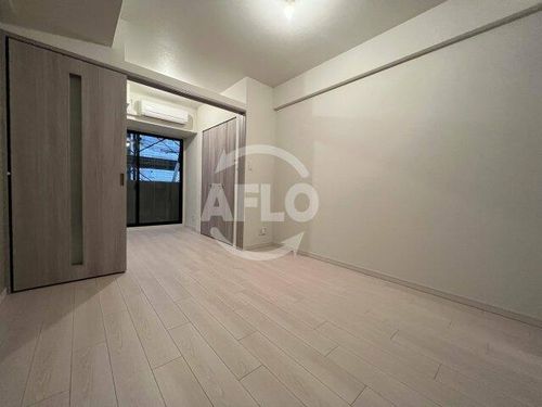 スプランディッド堀江の居間