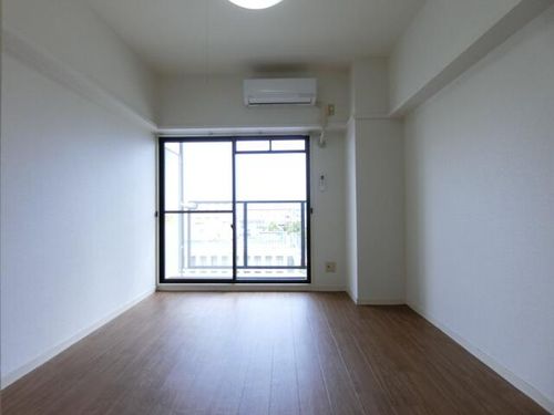 ReNaXia南摂津の内装