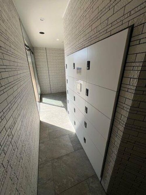 ふぁみーゆ新金岡1003の玄関