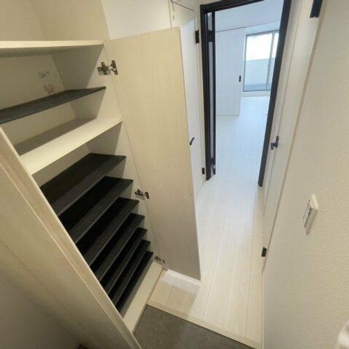 EXハイツ今川103の玄関