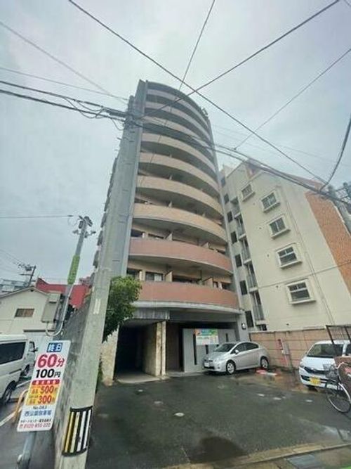 ラフォーレ西公園の外観