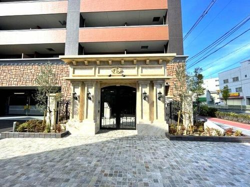 プレジオ城北の玄関