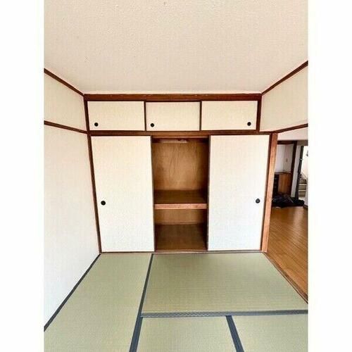 取石石田団地の内装