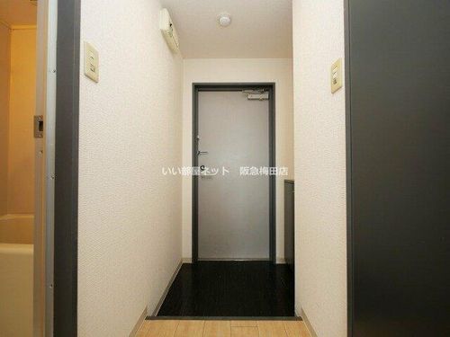 サンライズセカンドの玄関