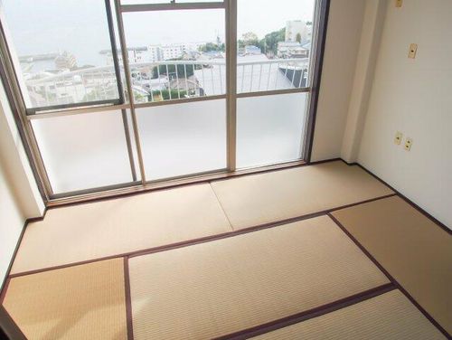 ブルーハイツ塩屋の内装